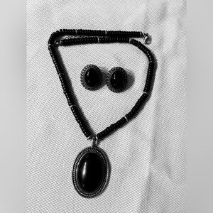 Black Stone Oval Pendant Necklace with Matching Clip-On Earrings